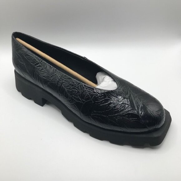 NWT Katy Perry Women's The Darling Slip On Loafer Style Black 8M - Picture 1 of 10